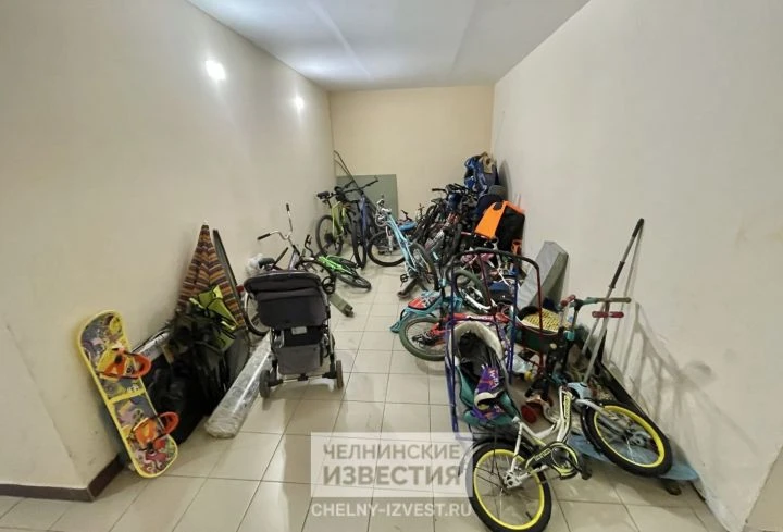 🚲 Коляски и мебель в подъезде: почему это опаснее, чем кажется, и что говорит закон