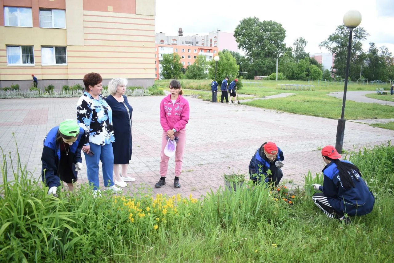 ⚡ Кинешемские подростки трудятся на благо города

Ежегодно с началом летних каникул в Кинешме органи