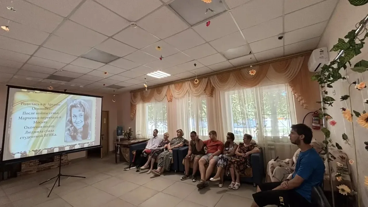 12 августа в отделении социальной реабилитации прошла ретро-панорама «Кумиры былых врем...