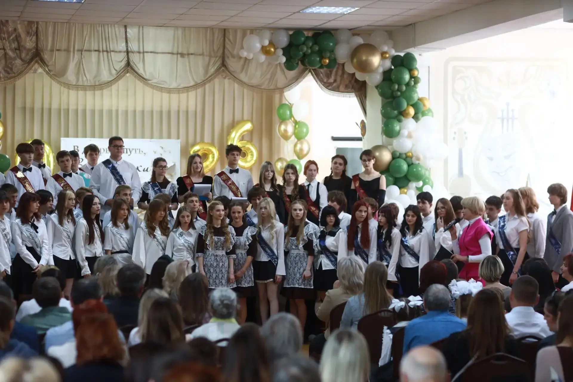 🎓 Вот и отзвенел Последний звонок для наших выпускников!