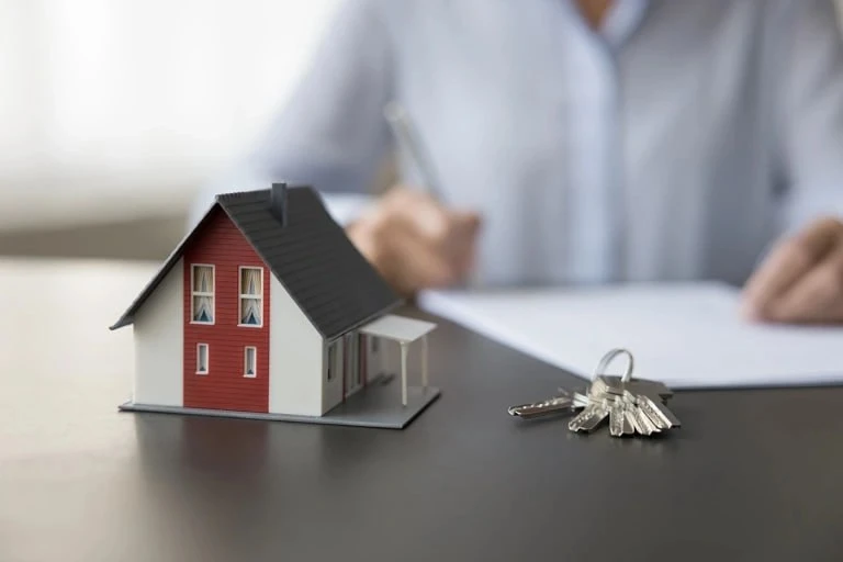 🏡 Как в России решают проблему обманутых дольщиков в ИЖС