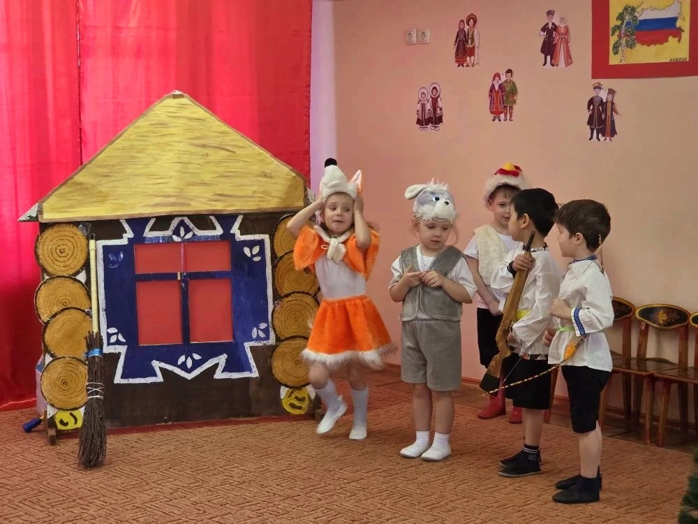ТЕАТРАЛЬНАЯ НЕДЕЛЯ ЗАВЕРШИЛАСЬ ДОБРЫМИ СКАЗКАМИ!  🌟 Показы сказок народов России прошли и в других д