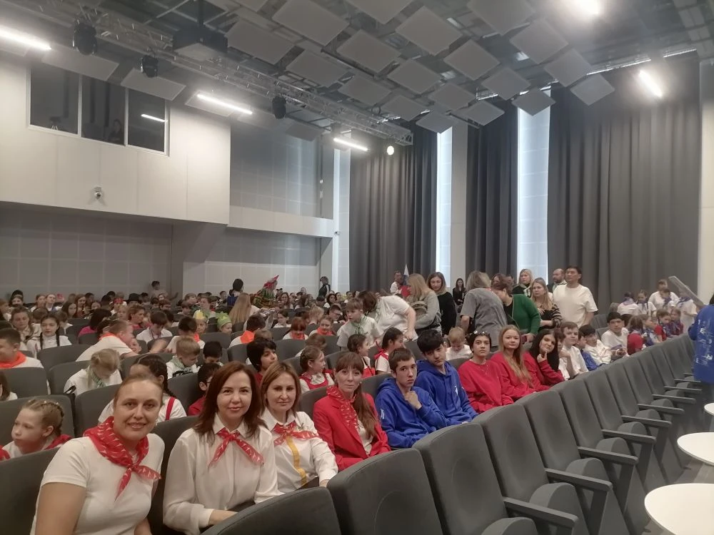 "Секреты дружного класса.Родители Первых"    В общеобразовательных организациях городского округа Лю