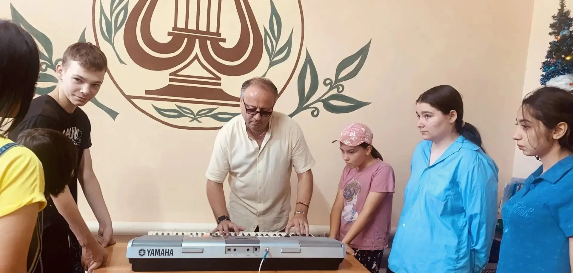 🎹✨ В Доме культуры прошёл мастер-класс «Волшебный синтезатор»!✨🎶