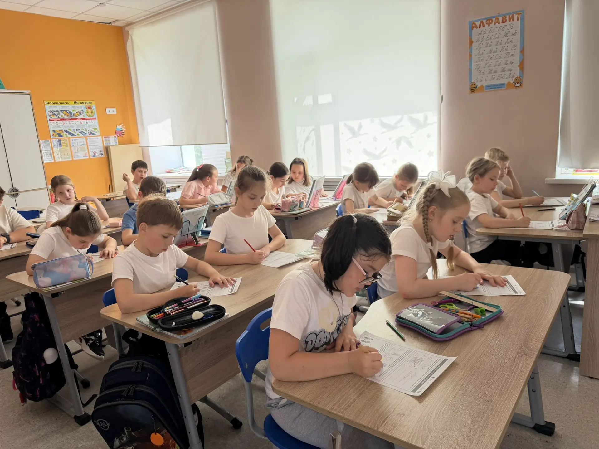 18.05.2026 Сегодня советник директора Маркина А.В. провела классный час для учащихся 2 «В» класса, в