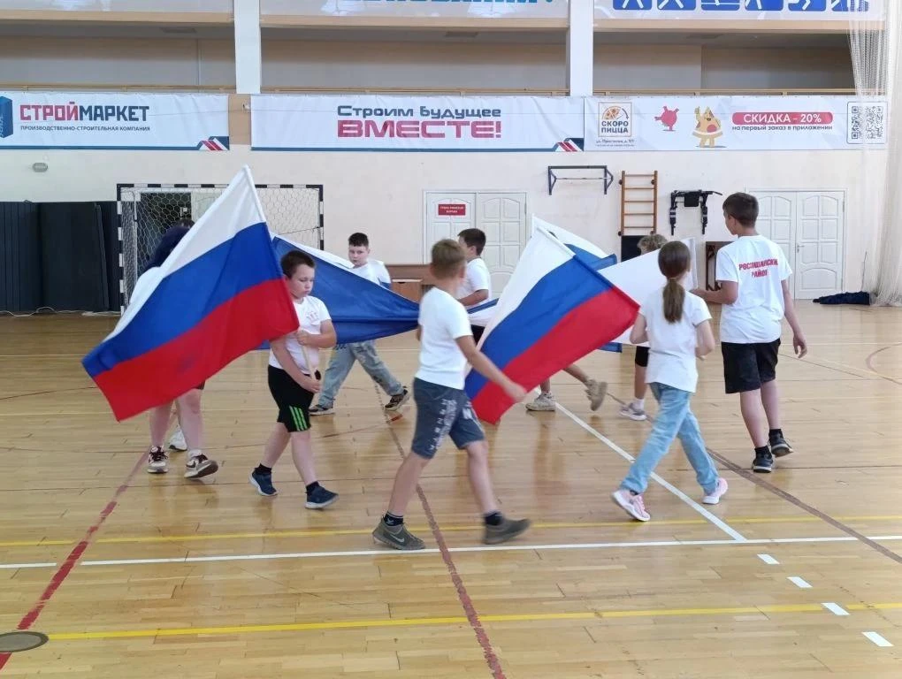 👍 Лицеисты из Россошанского района одержали победу в традиционных спортивных летних состязаниях

👫