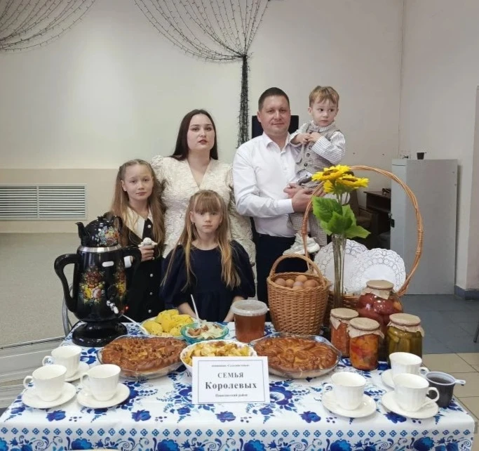 Семья Королëвых из Коптевки — участники регионального этапа конкурса «Семья года» 🌟