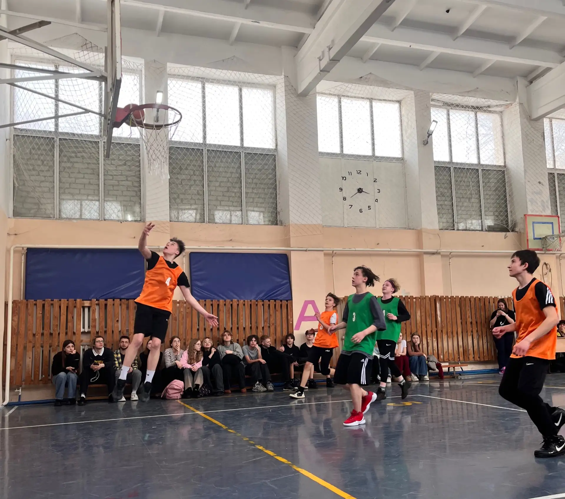 🏀 Новости баскетбольного турнира  Очередная учебная неделя завершилась жаркими баскетбольными батали