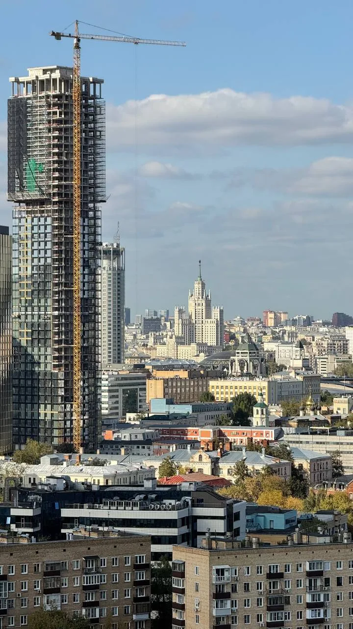 Сегодня стояла, смотрела на Москву с нового ракурса и снова думала о том, насколько же ...