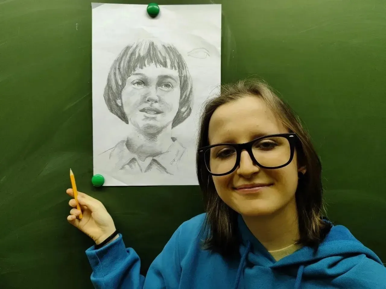 УЧИМСЯ РИСОВАТЬ  Три замечательных кружка по рисованию работают в нашей школе  🎨 «Мир художника»,  🎨