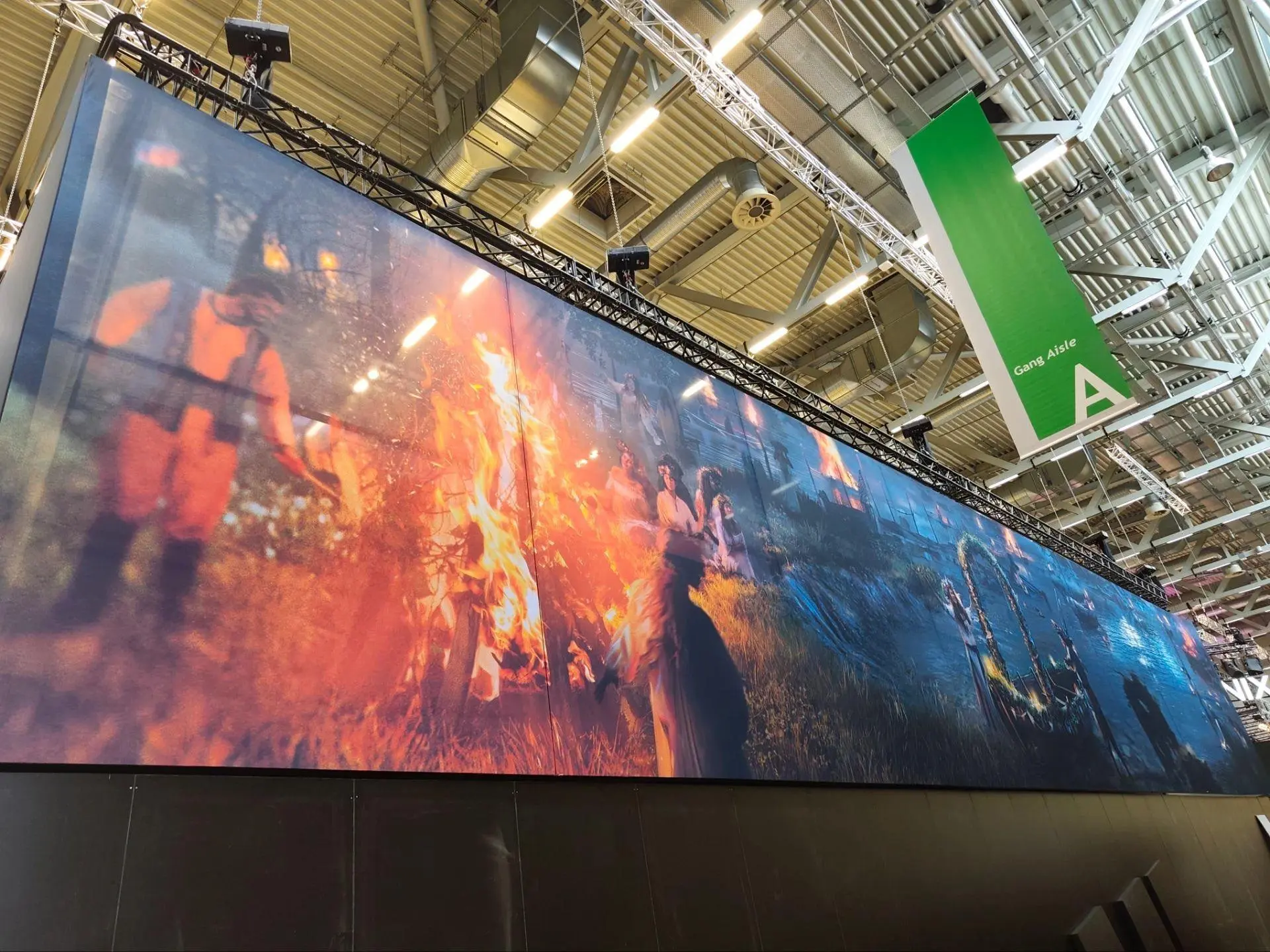 📸 Кстати, арт со стенда CDPR на Gamescom 2026 подтверждает догадки про дополнение Song...