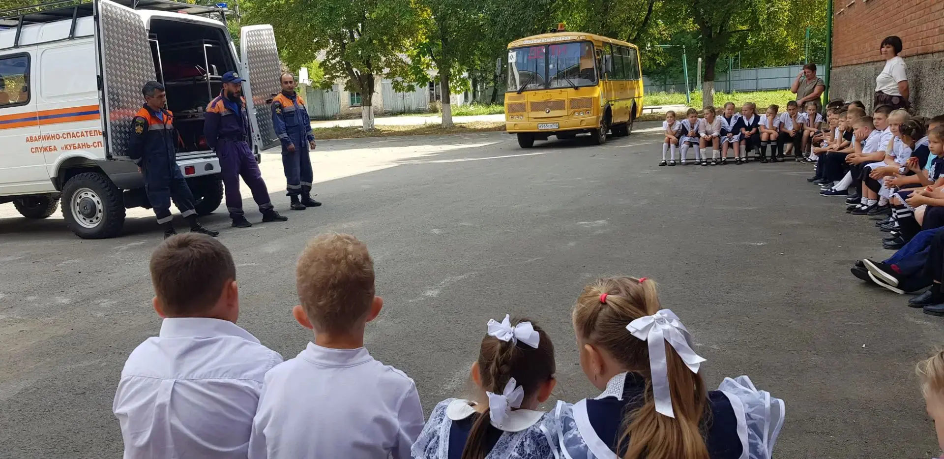 🦸‍♂️ Когда спасатели — настоящие супергерои!Сегодня к нашим ученикам начальных классов...