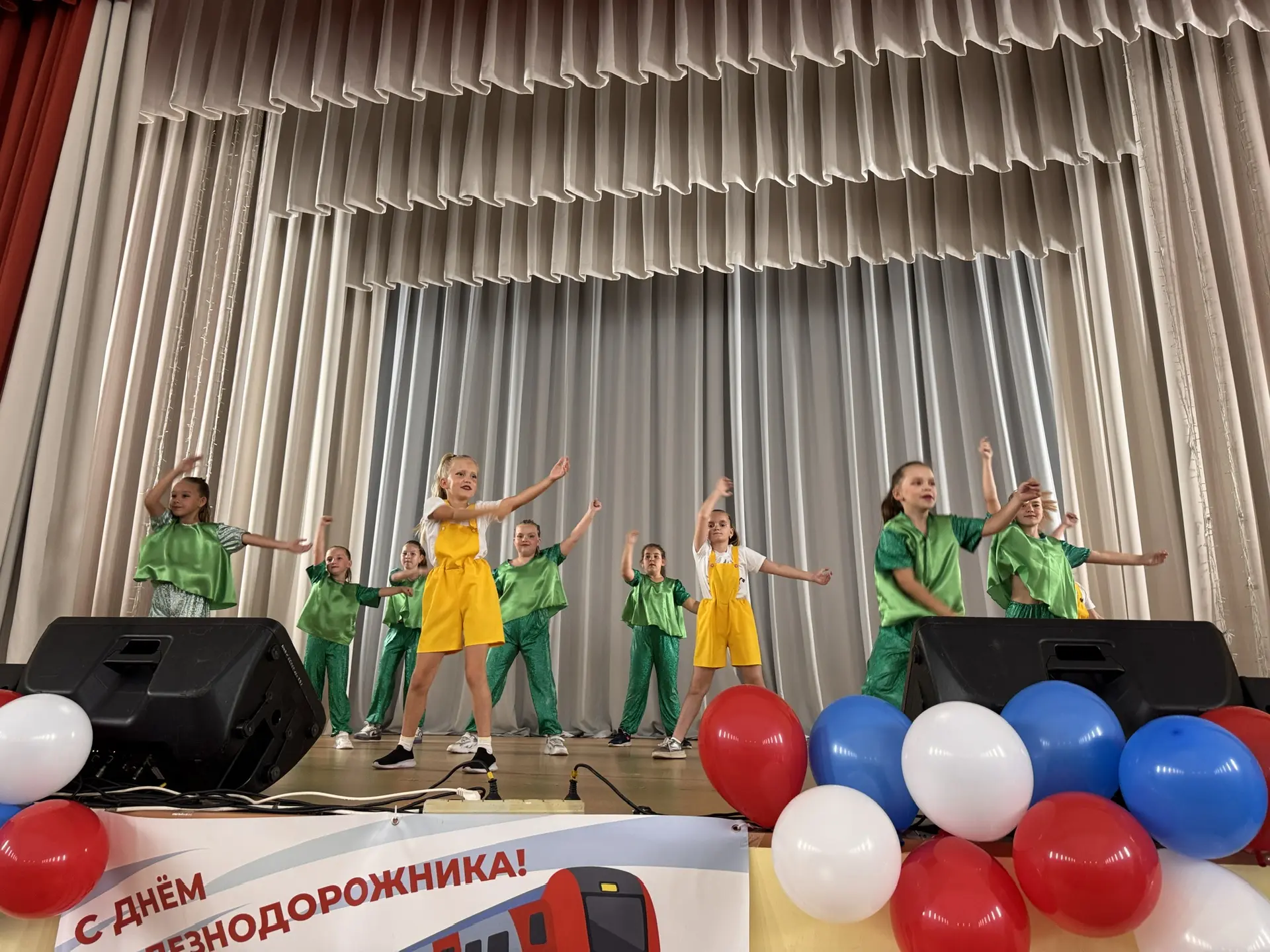 🎉 ПРАЗДНИК ПОСЕЛКА КУЗИНО

День посёлка собрал жителей разных поколений. Праздник отмечали целыми с