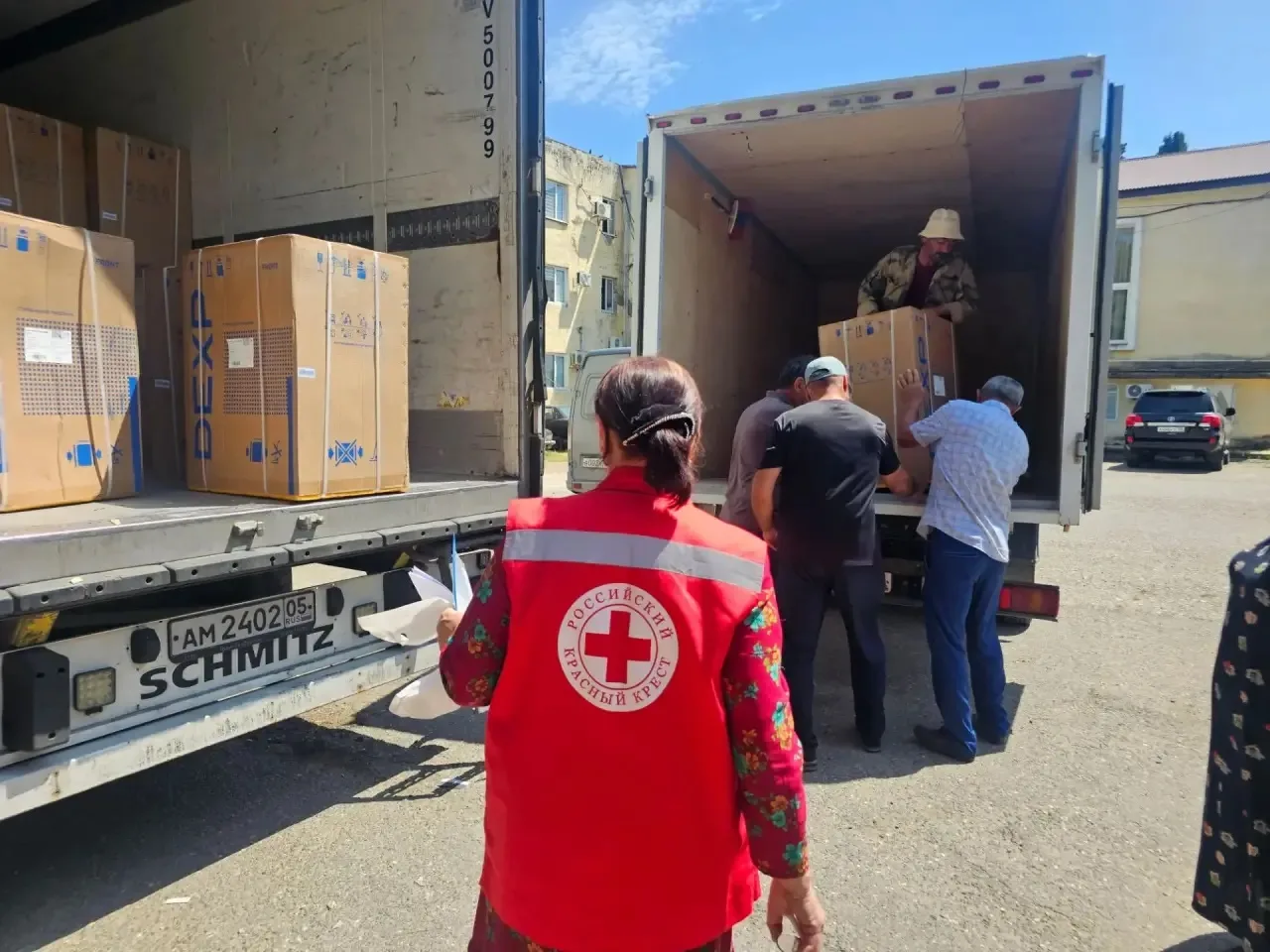 📦В Дагестане 196 семей, пострадавших от паводков, получили бытовую технику