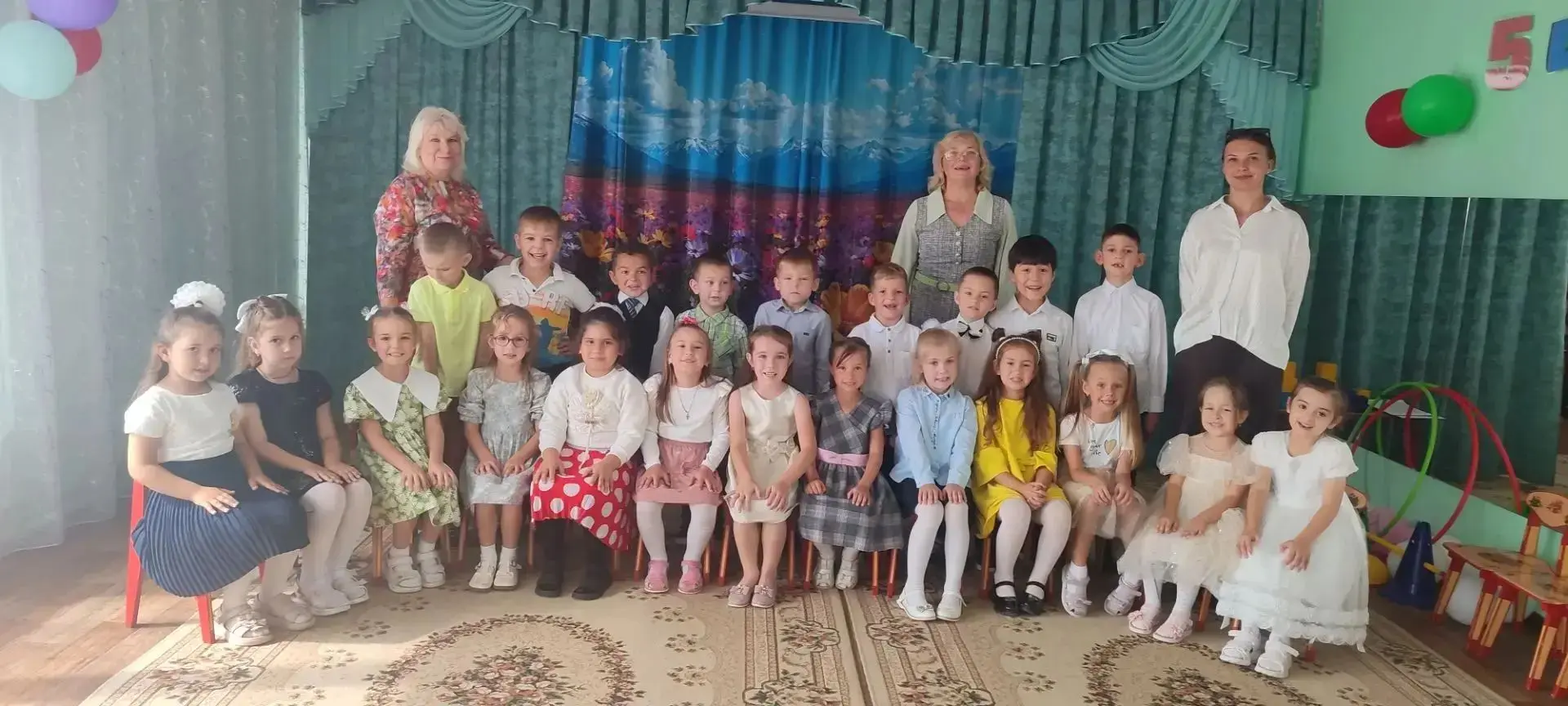 💫 Сегодня, 1 сентября, в подготовительной группе «Берёзка» прошёл яркий и весёлый праз...