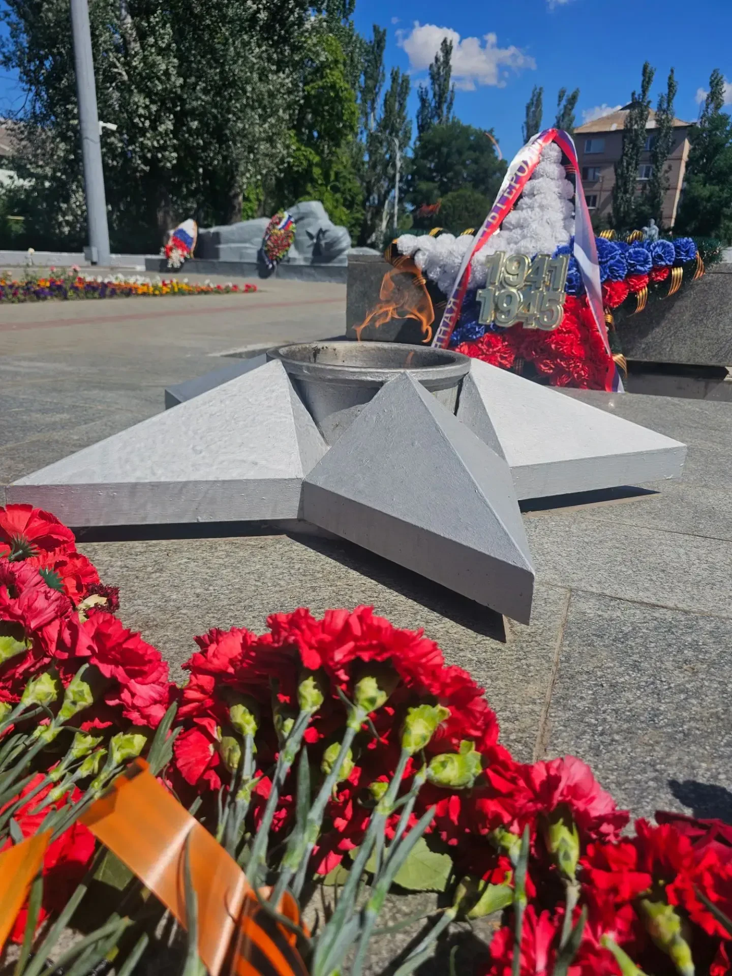 Сотрудники ГУП «ЭкологияРесурс» почтили память павших в День памяти и скорби

22 июня, в День памяти