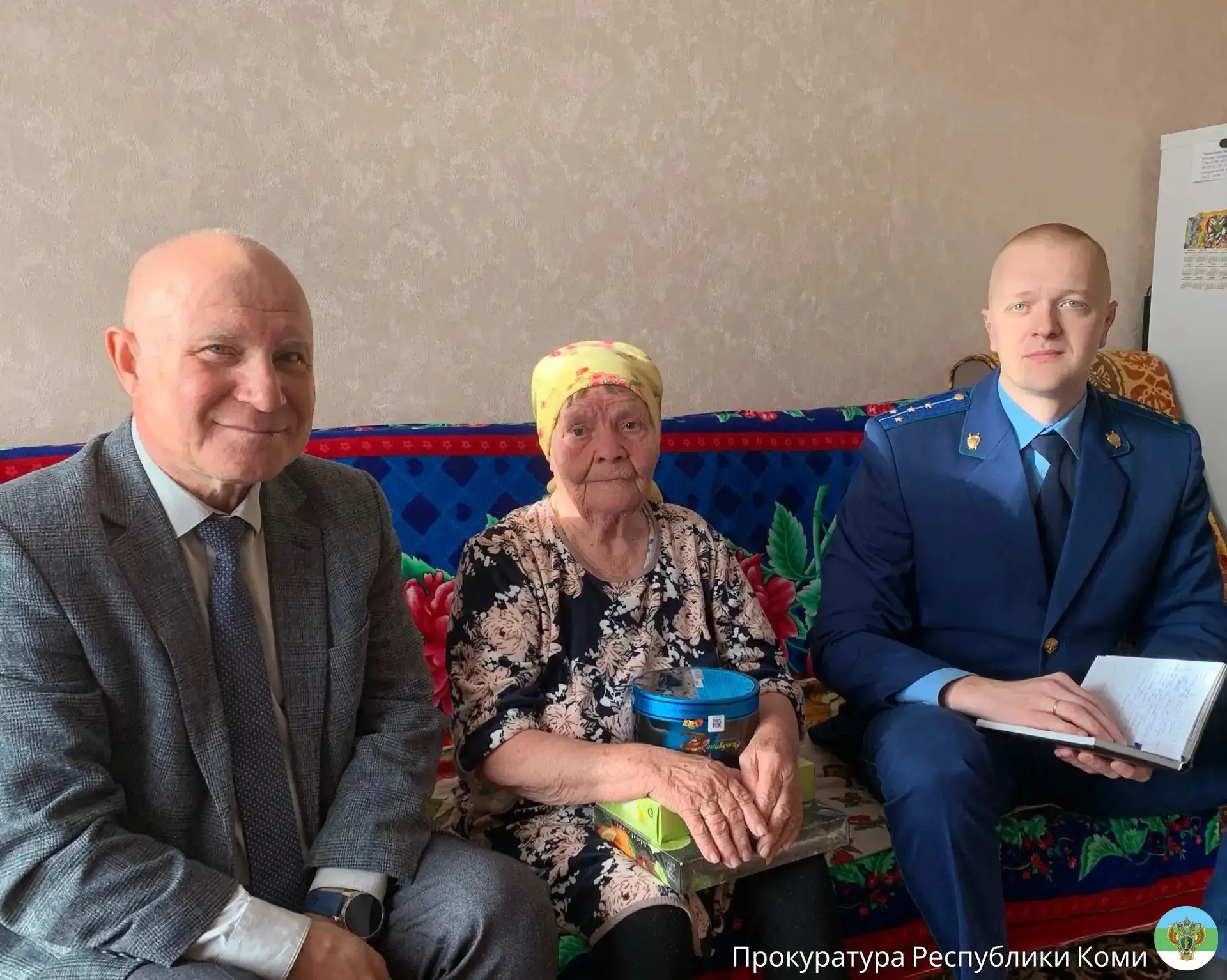 ✅ В Международный день пожилых людей заместитель прокурора Удорского района Роман Зрайч...