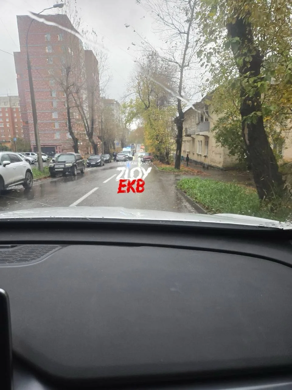 На Замятина в сторону Ползунова ДТП.