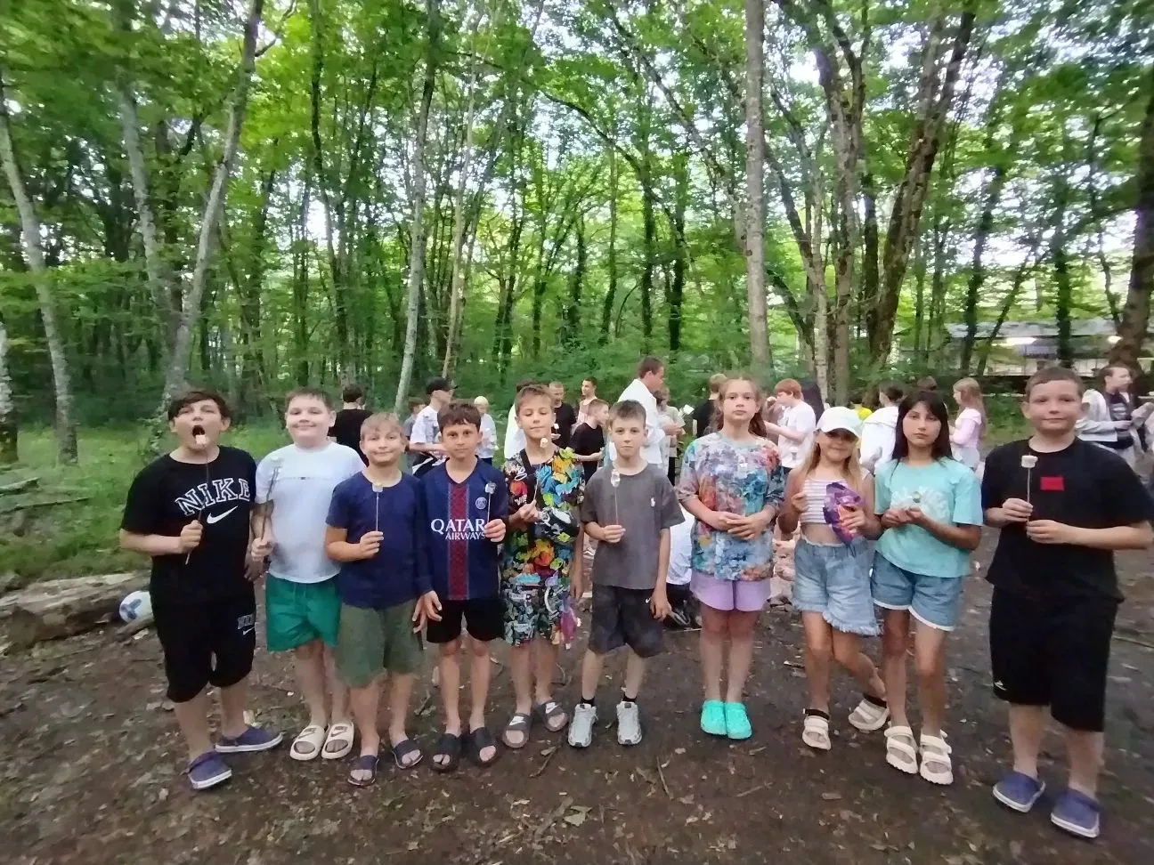 Душевный костёр дружбы в «Лесовичке»! 🌲✨