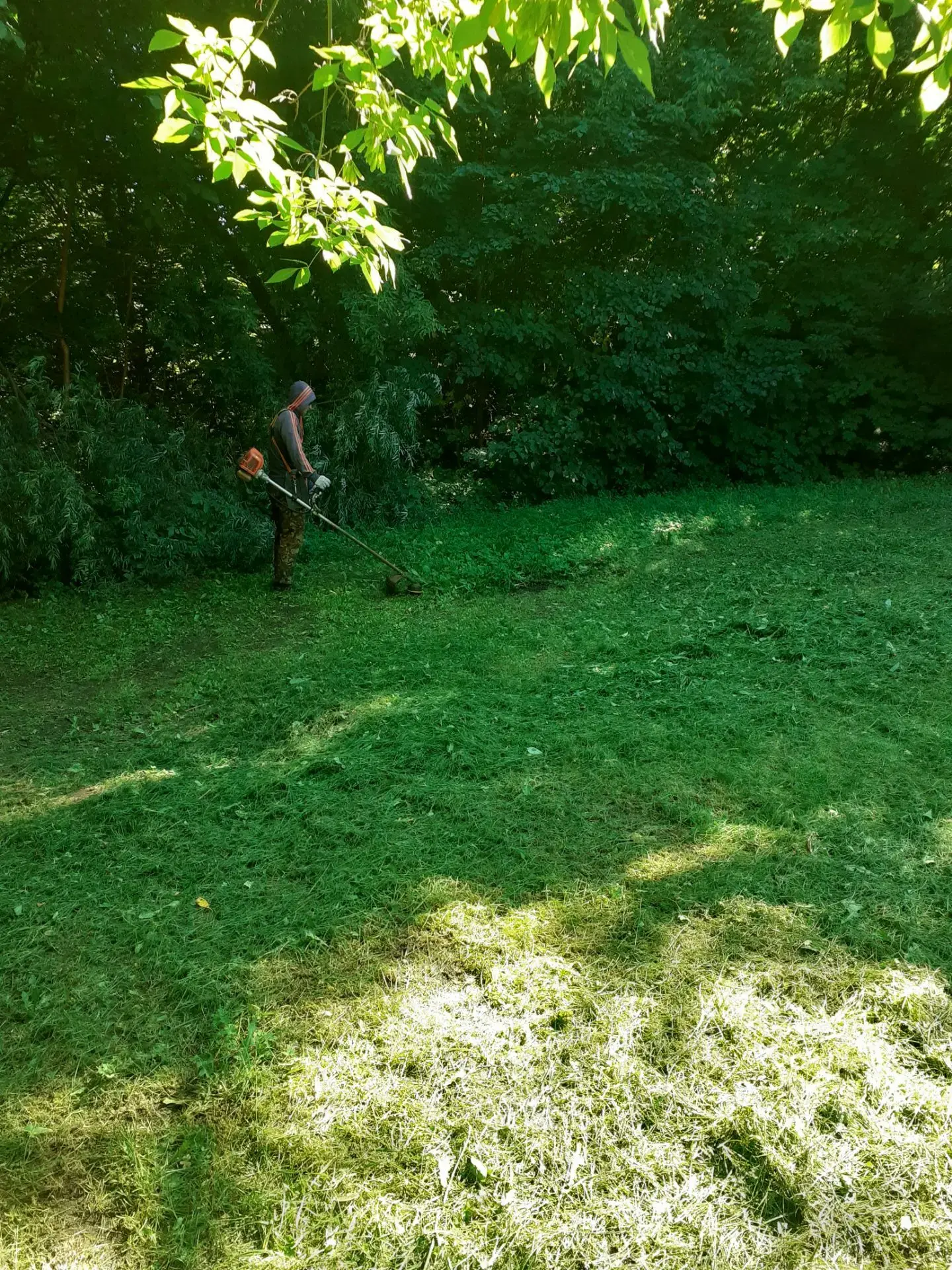 🌿Сегодня в рамках традиционной санитарной пятницы работники Управления автомобильных дорог Брянской