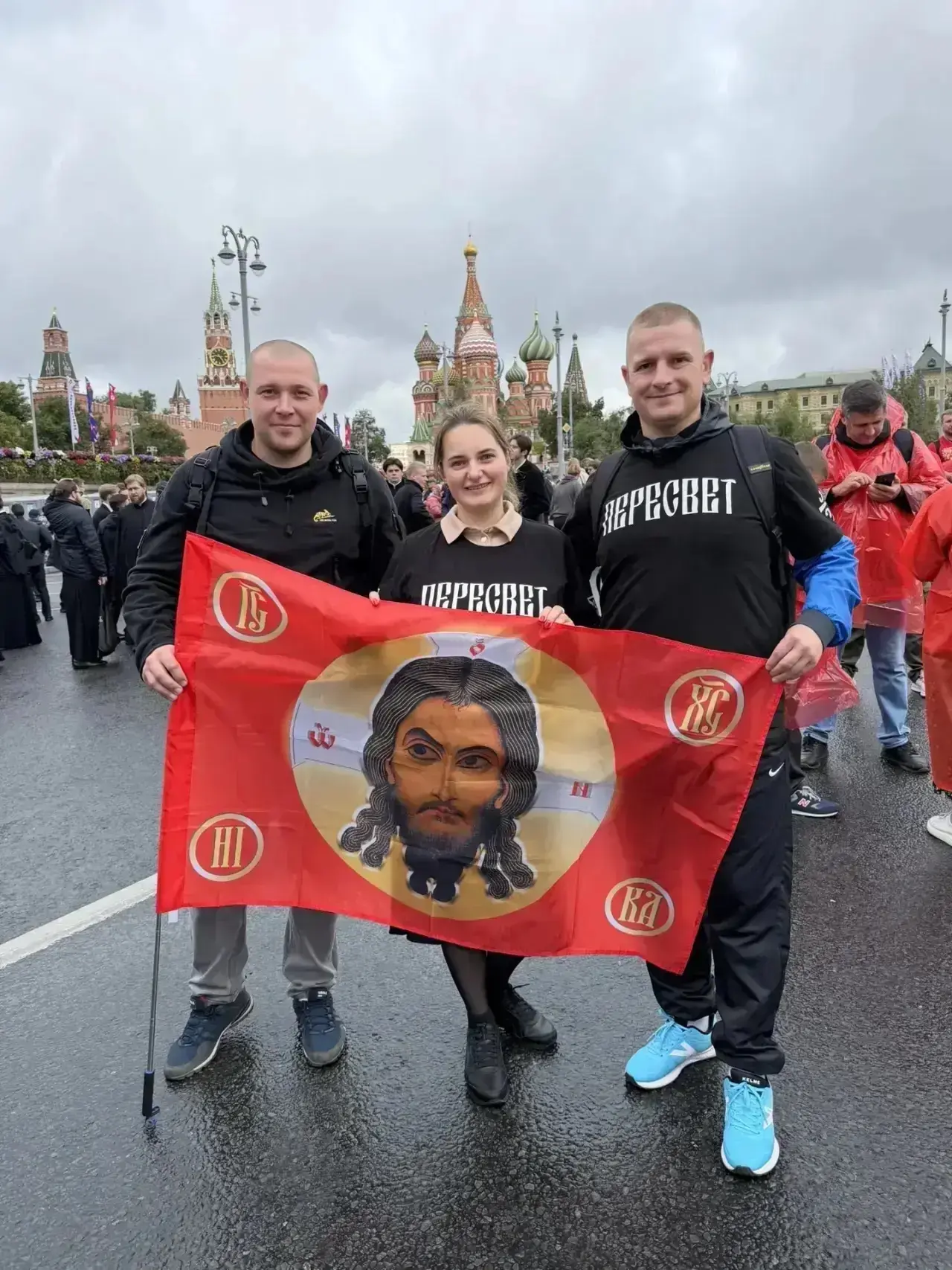Сегодня в Москве прошёл большой Общемосковский крестный ход, приуроченный к праздновани...