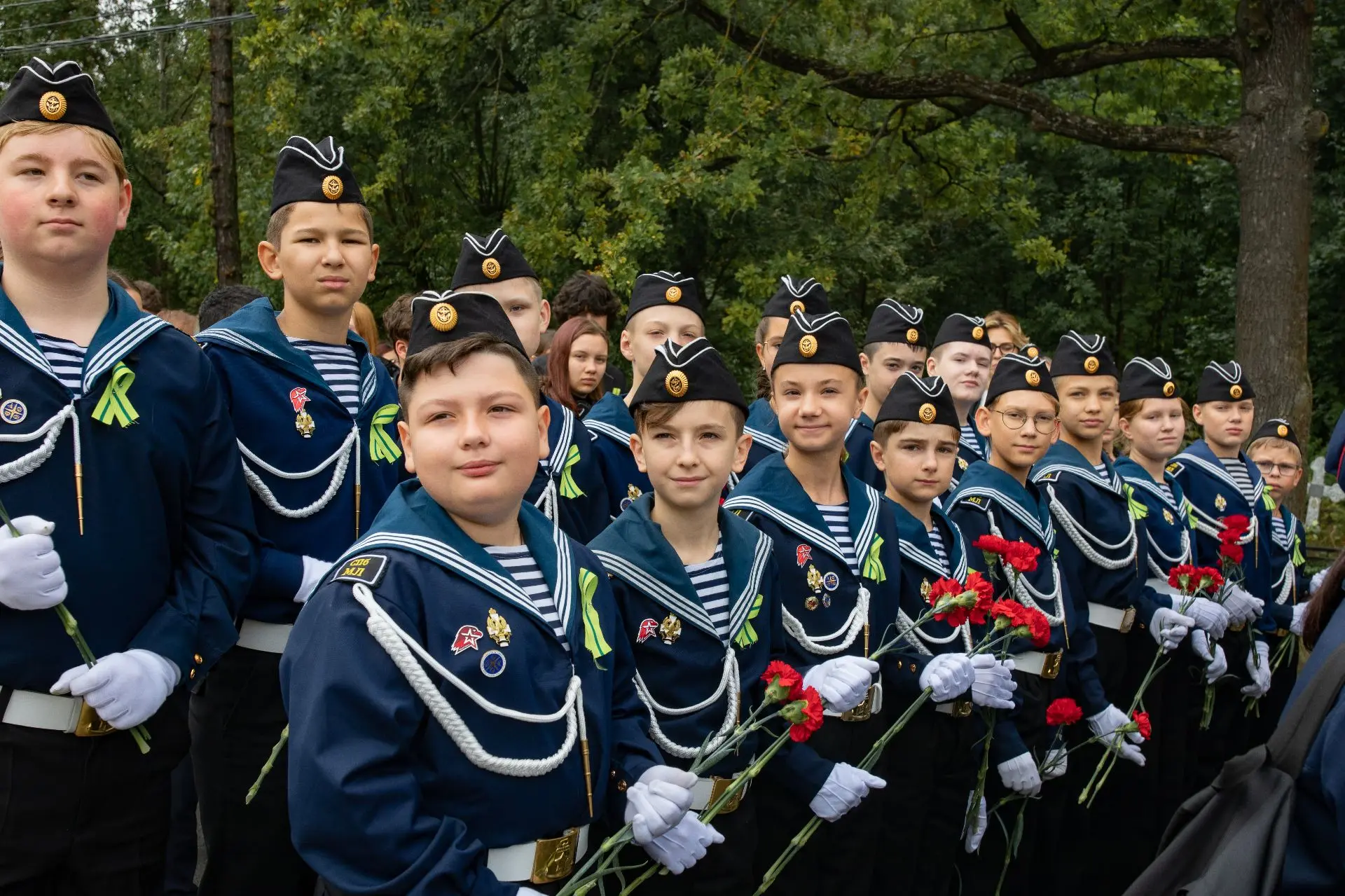 🕯️ Сегодня здесь, на Серафимовском кладбище, у мемориалов, было особенно тихо. 8 сентя...