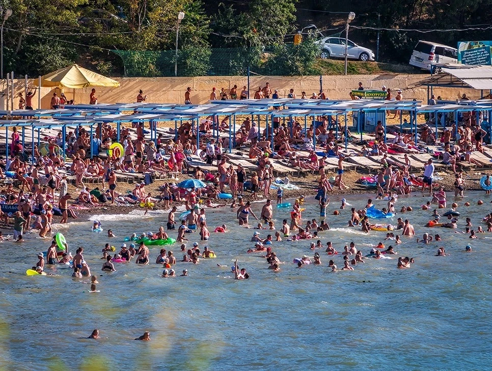 Десятки пляжей Анапы получили разрешение на открытие сезона. 

Еще 18 проходят экспертизу, сообщил в