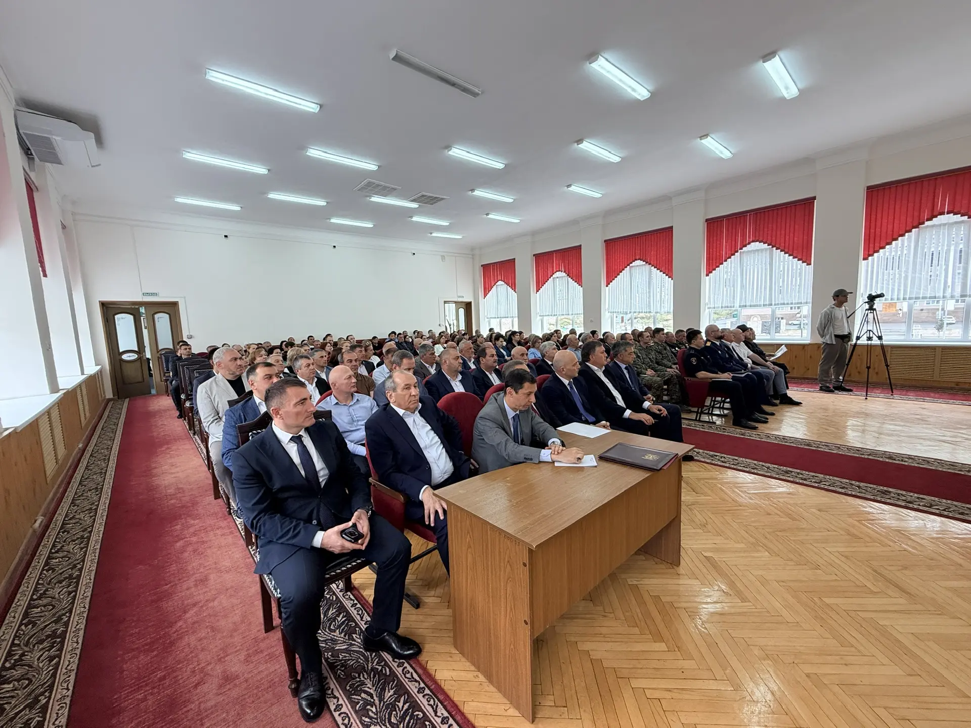 В Тырныаузе вместе с депутатами Государственной Думы Зауром Геккиевым и Викторией Родин...