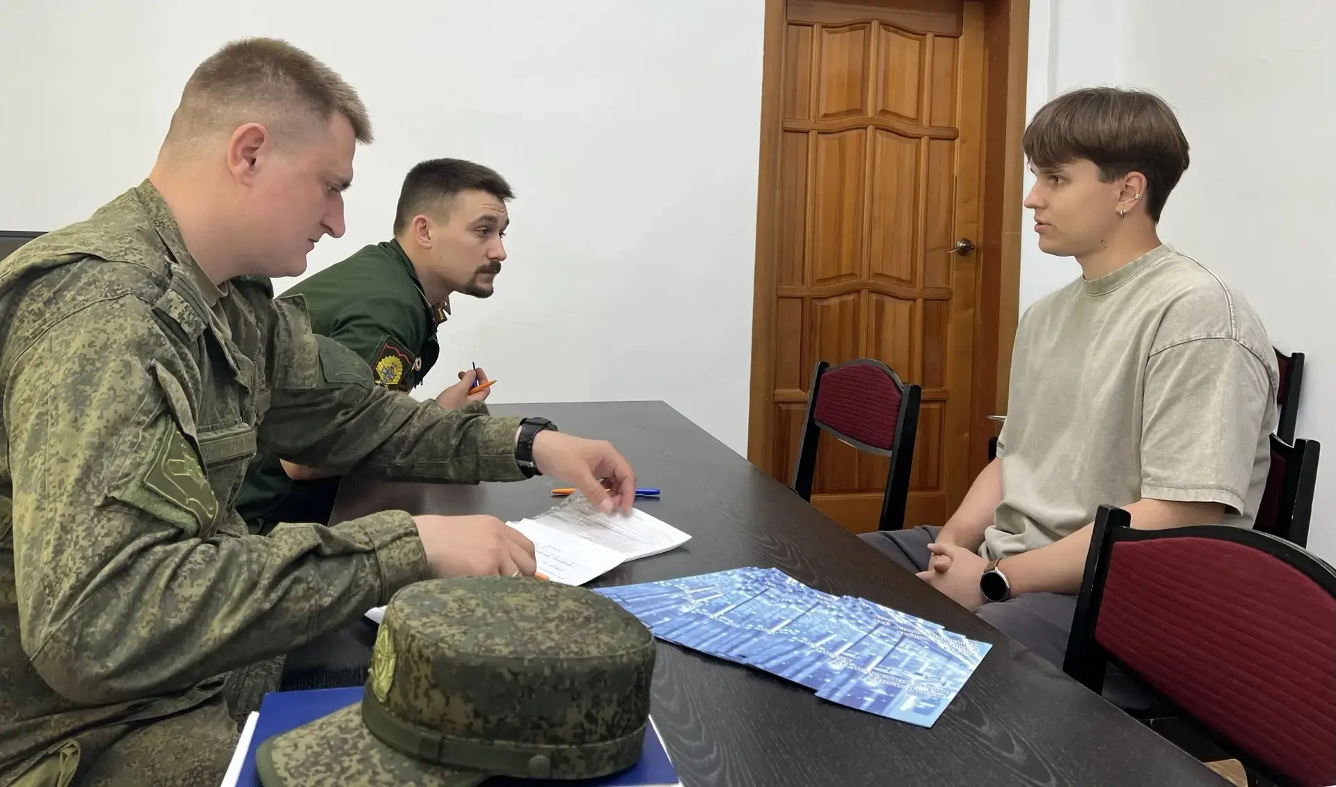 На базе Клинцовского филиала БТЭиР проходит работа по набору на военную службу по контр...