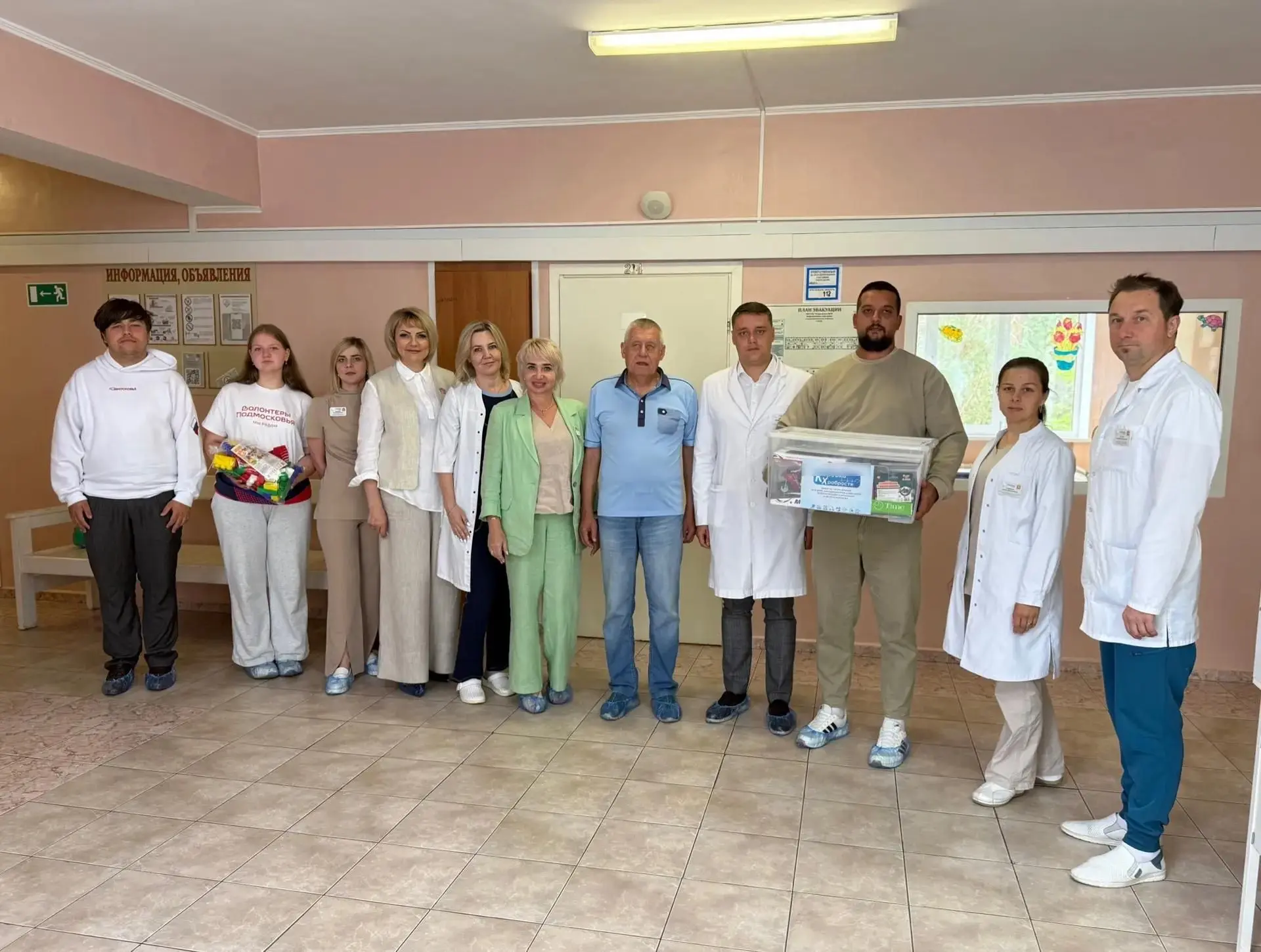 В детском отделении прошла трогательная акция: малышам, которые сейчас проходят лечение...