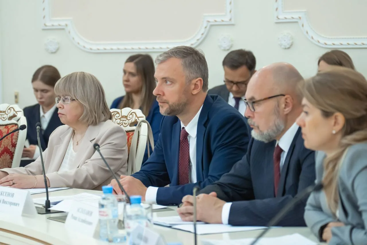 Дмитрий Чернышенко и Валерий Фальков подвели итоги работы Минобрнауки за 2025 год   Заседание итогов
