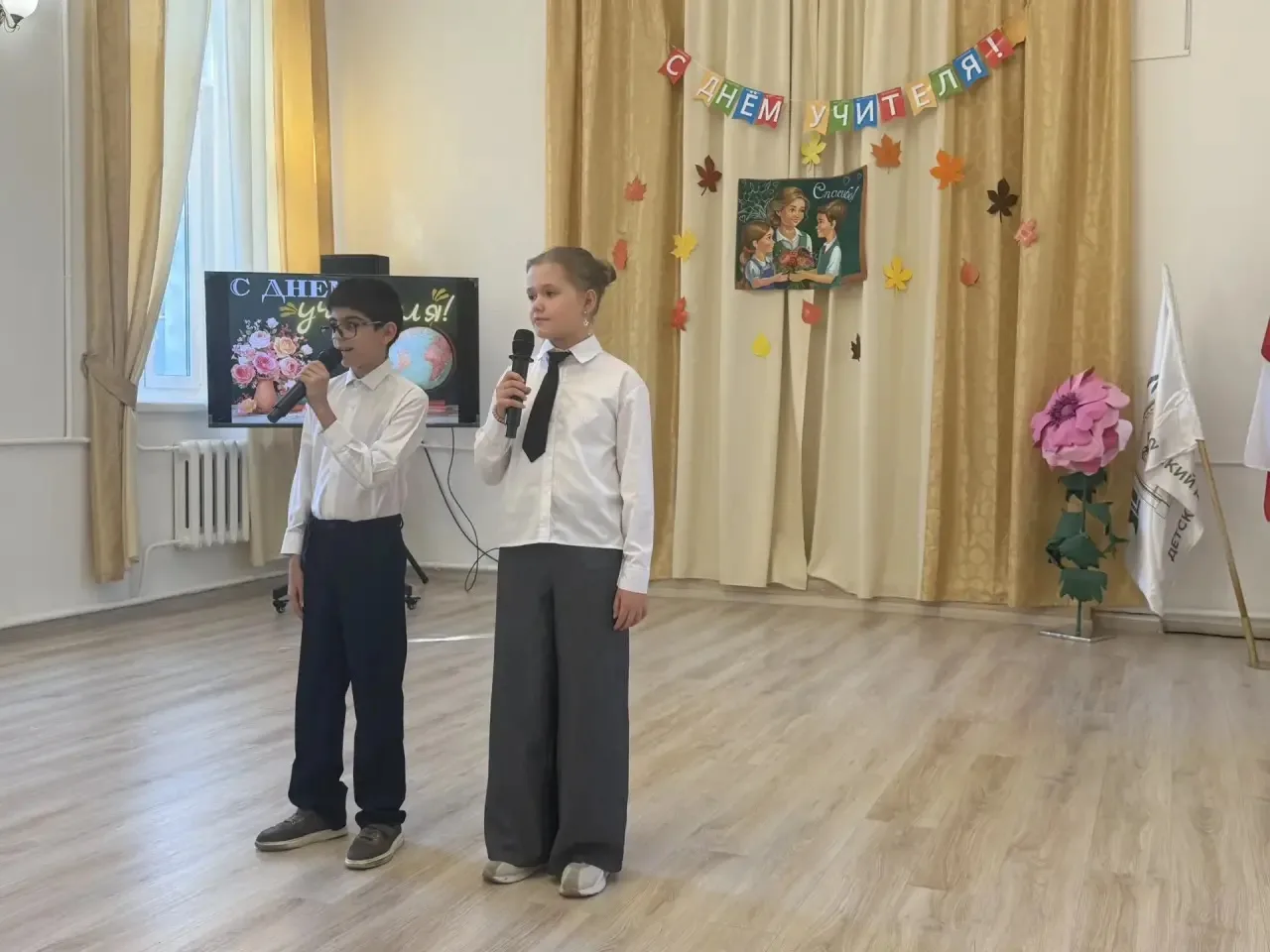 Депутат постоянного комитета по законности Думы города Пятигорска Артур Мартиросян позд...