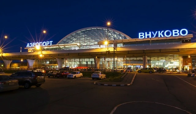 ЧЕМОДАНЫ ДОГОНЯЮТ ТУРИСТОВ: ВО ВНУКОВО СООБЩИЛИ ОБ ОТПРАВКЕ В ТУРЦИЮ ЗАДЕРЖАННОГО БАГАЖА

Во Внуково