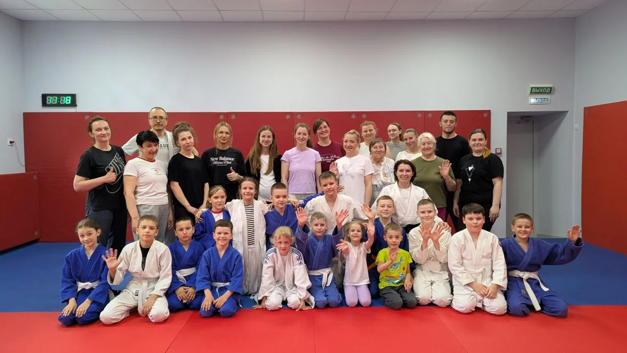 🥋 Как провести идеальный выходной? Устроить семейную тренировку по дзюдо!