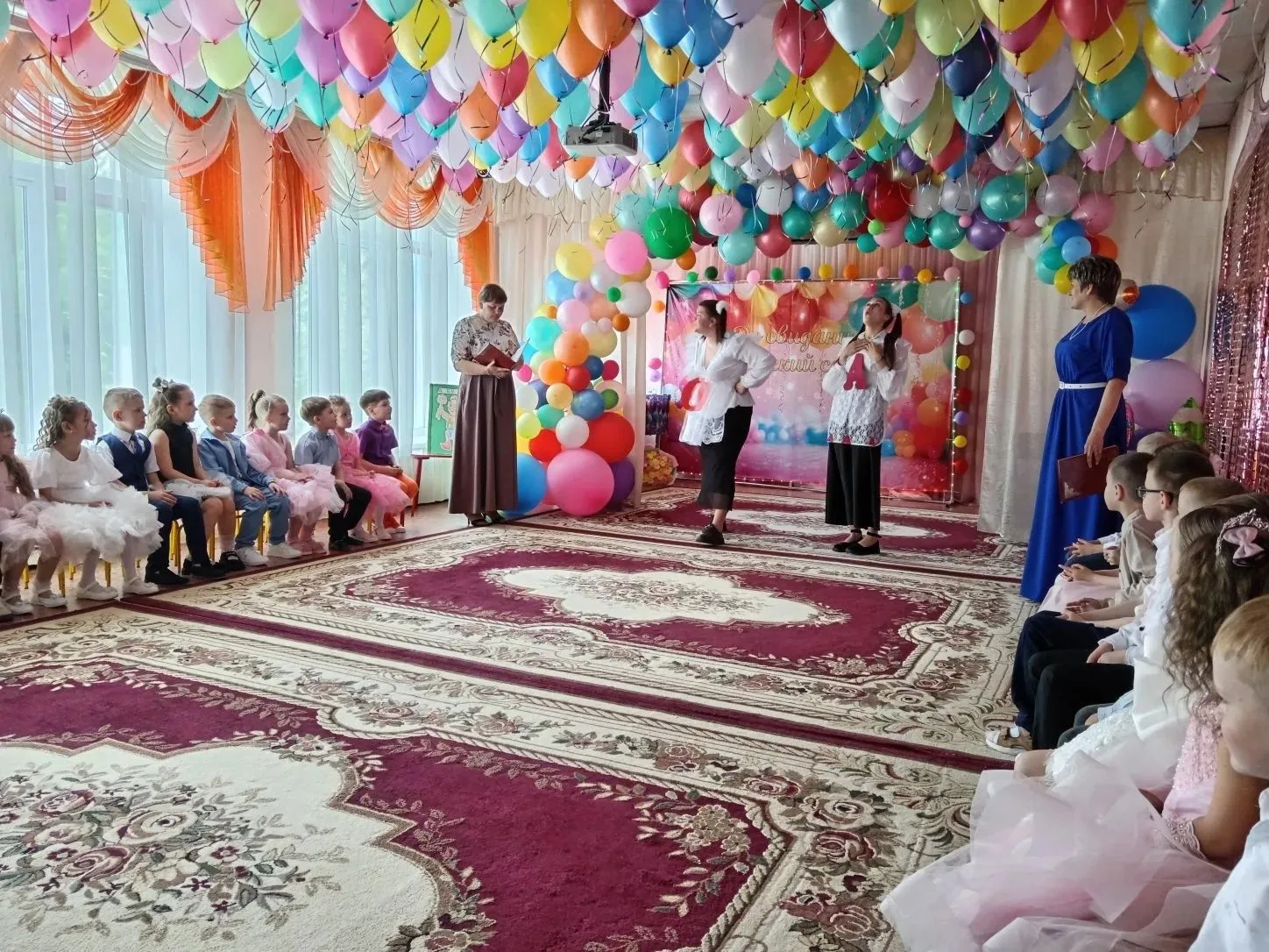 В нашем детском саду состоялся яркий праздник - выпускной в подготовительной группе. Эт...