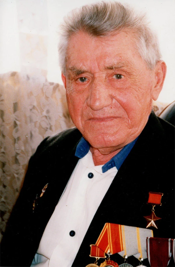 К 105-летию со дня рождения Героя Советского Союза Петра Фроловича Гончарова

Рассказывает дочь Геро