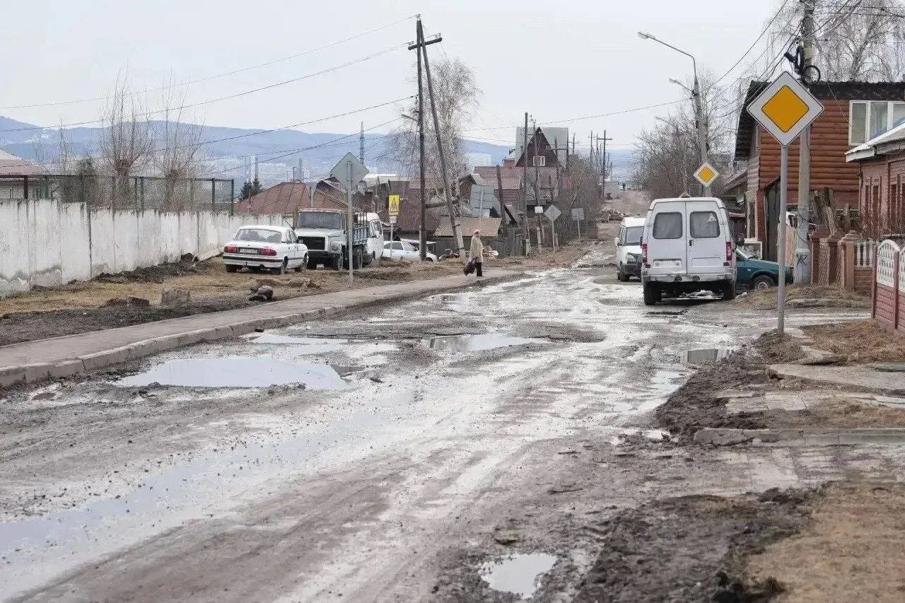 В красноярской Покровке подтоплено более 150 домов  В частном секторе вода выходит на поверхность и 