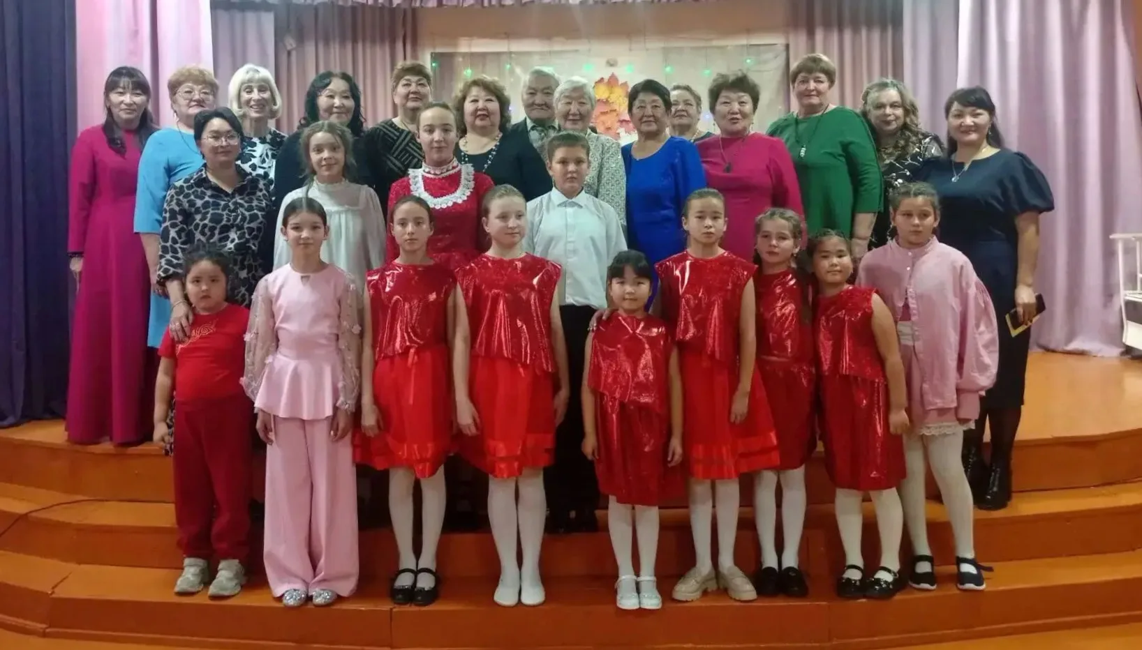 🎉 «Родной дом — тепло поколений»: праздник добра, уважения и семейных историй! 🎉