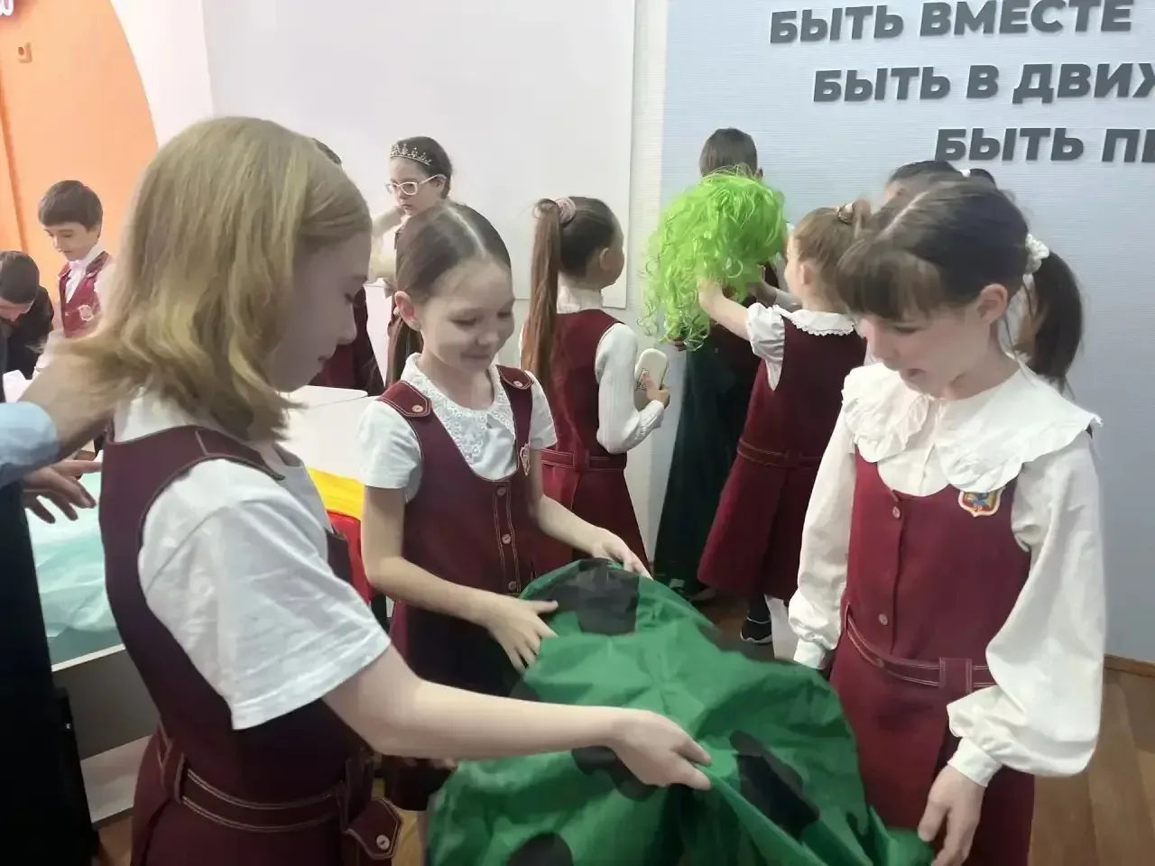 🎭 Как за пять минут оживают сказки? История одного театрального дня  27 марта, во Всемирный день теа