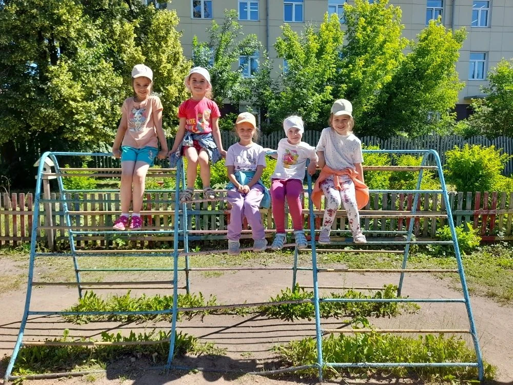 Яркое лето в детском саду! 
Ах, лето! Весёлое, яркое, шумное, разноцветное! Как ждали его и малыши, 