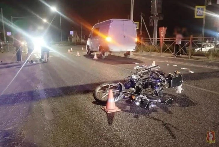 В Михайловке, 2 сентября, в ДТП с мопедом пострадали четверо человек