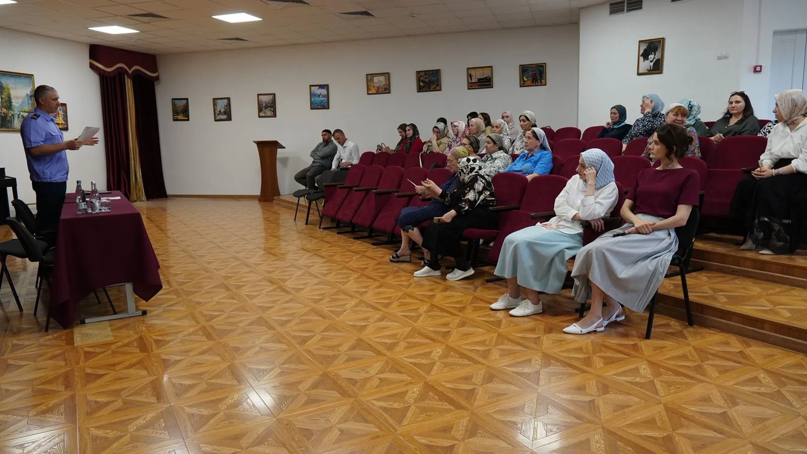 📃 Сотрудник следственного управления провел встречу с преподавательским составом образ...