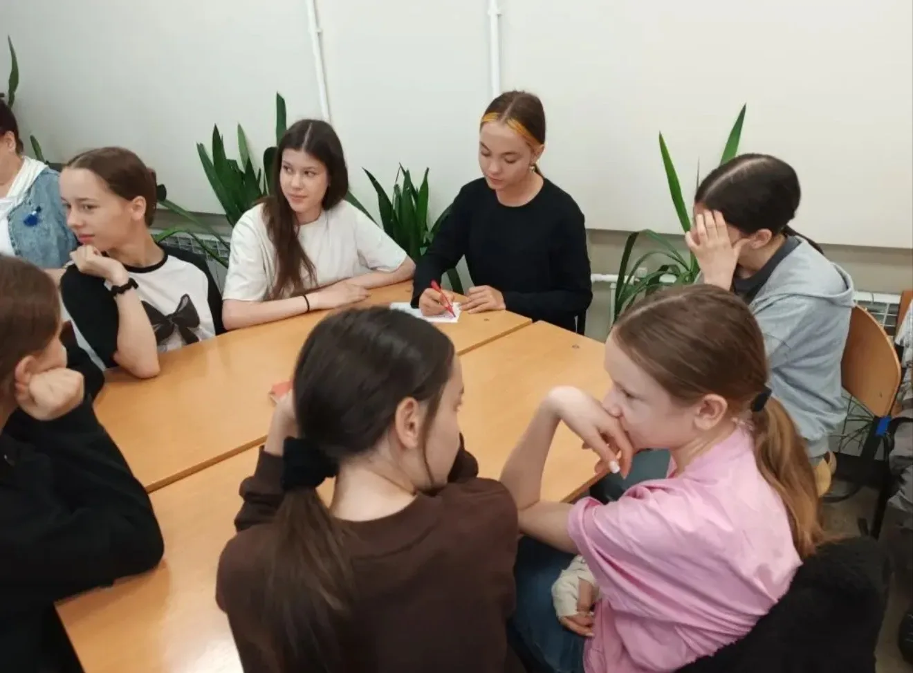 🎉 День русского языка в Лицее: викторина + творчество! ✨

Ребята отлично поучаствовали в викторине,