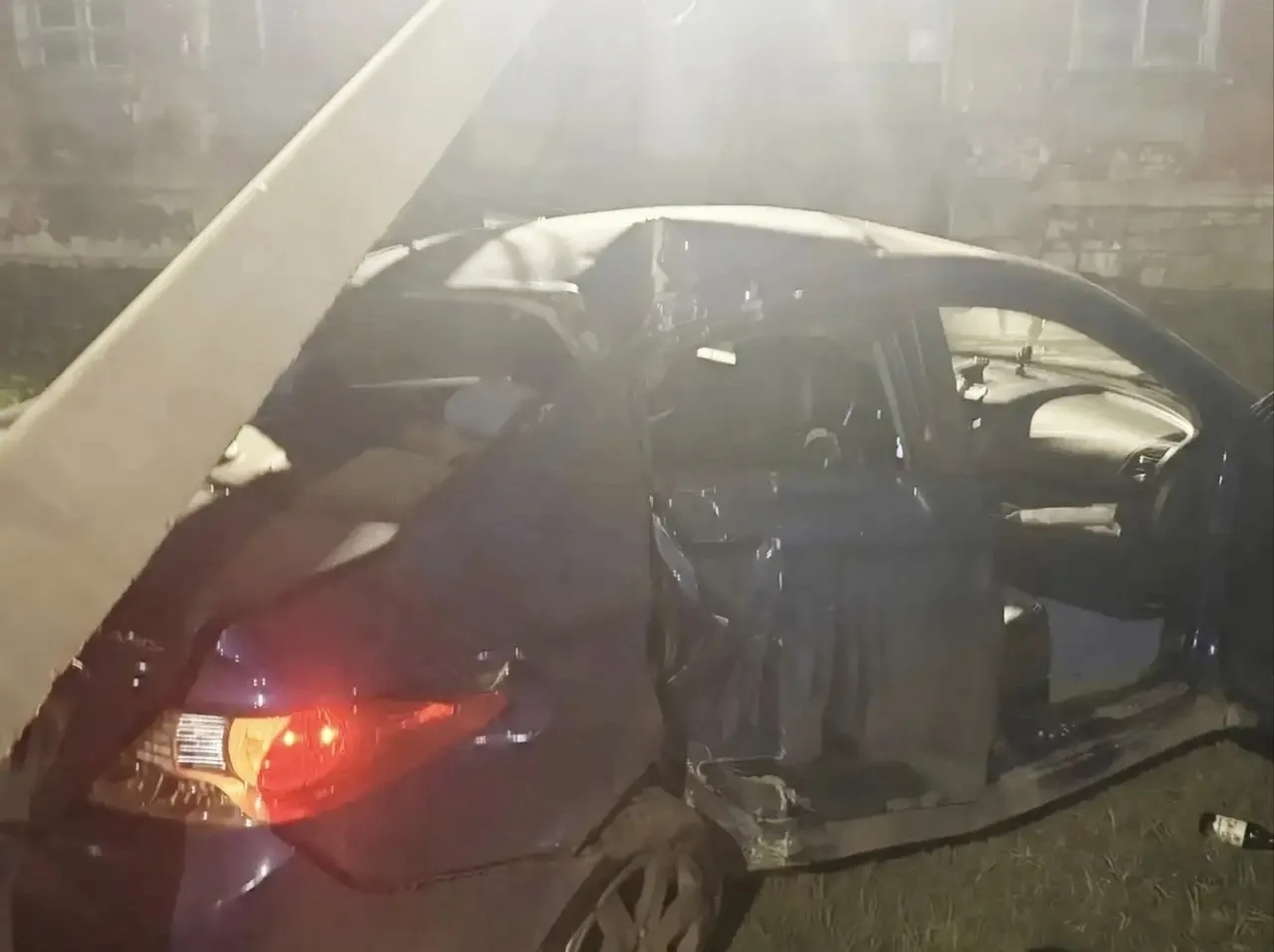 ‼️Без прав и с последствиями: водитель Hyundai Solaris столкнулся с опорой ЛЭП  14 мая, около 20:30,