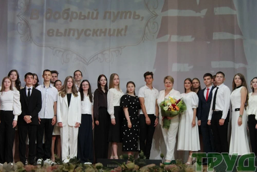 КАМЕНСКИЕ МЕДАЛИСТЫ ПОЛУЧИЛИ ЗАСЛУЖЕННЫЕ НАГРАДЫ