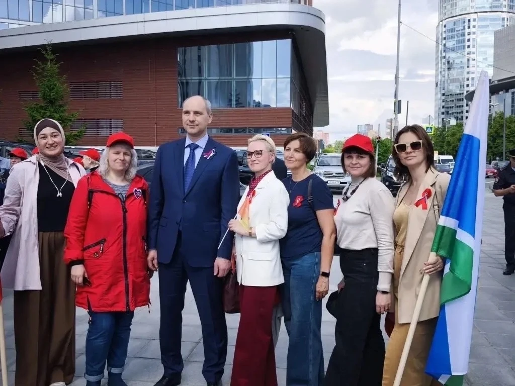 Новоуральск принял участие в торжественном построении ко Дню России!
