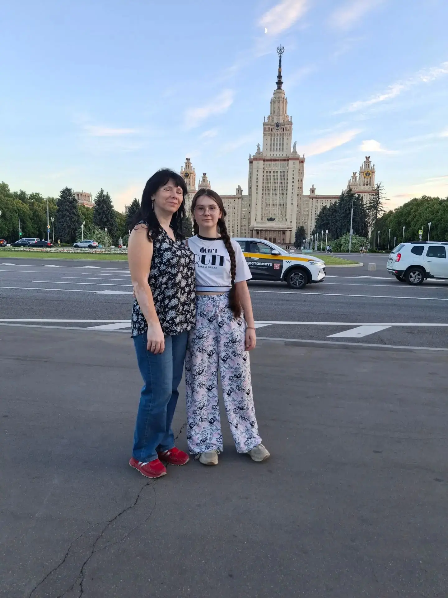 😊Я шагаю по Москве 

Для ярких впечатлений совсем необязательно ехать за тридевять земель – наша Мо