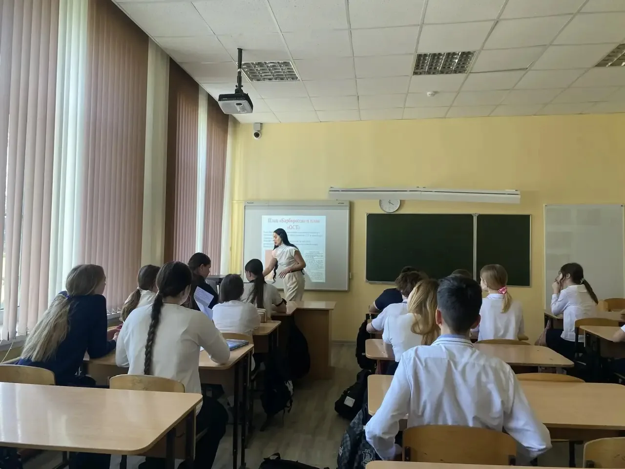 Нельзя забыть: 19 апреля — День единых действий  В нашем 7 «А» классе прошел важный Урок памяти, пос