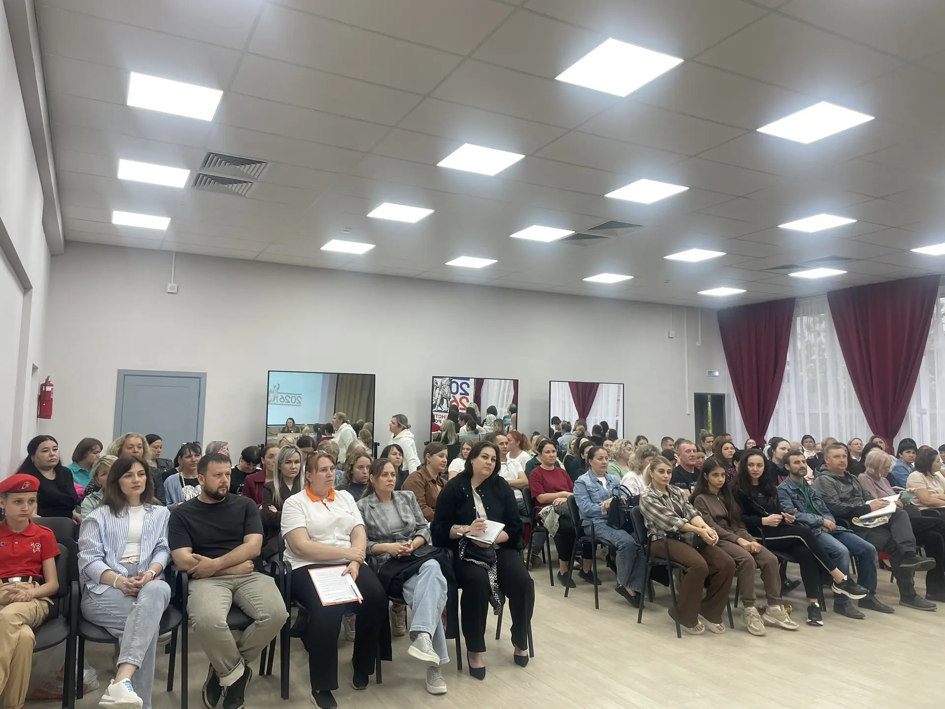 Важное событие для будущих пятиклассников!   Сегодня в нашей школе прошло родительское собрание для 