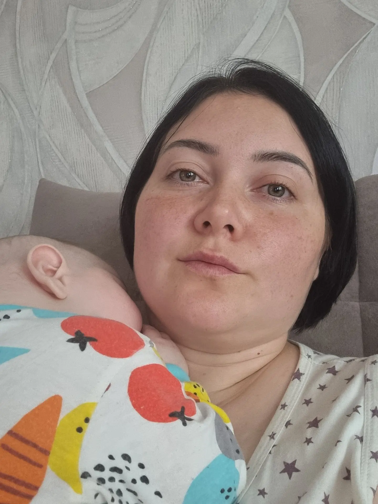 Спать на маме самое лучшее решение ❤